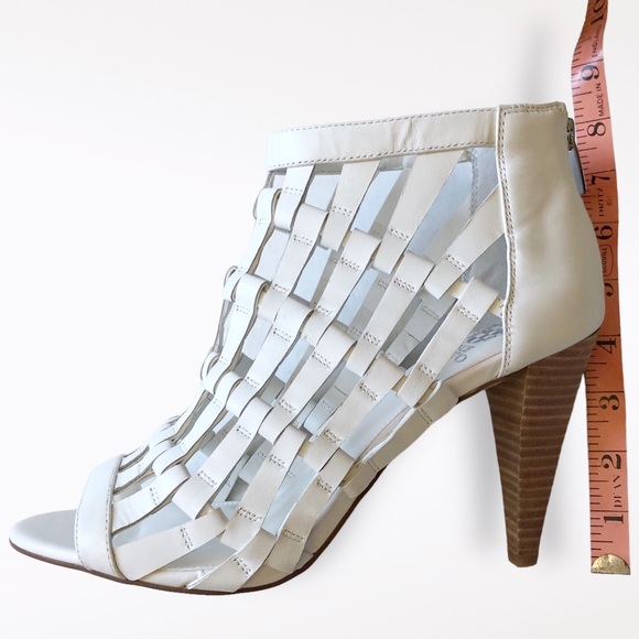 Vince Camuto Aventha White Woven Peep Toe Ankle Boots Booties New 10 - Picture 12 of 12